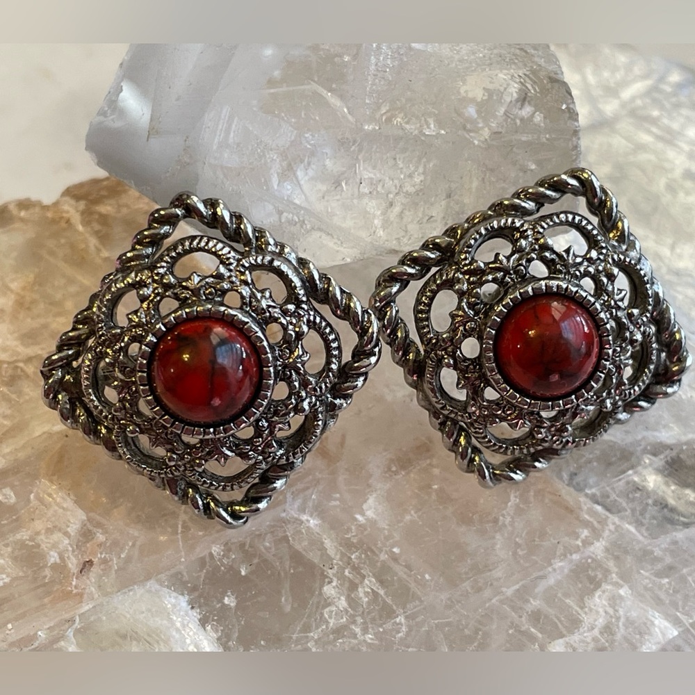 Vintage 60’s/70’s SARAH COV Clip-ons / Red Faux Stone with Diamond Shaped Backs